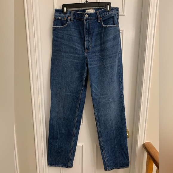 Abercrombie and Fitch Jeans - Picture 1 of 3